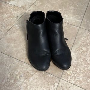 Cat and Jack black booties